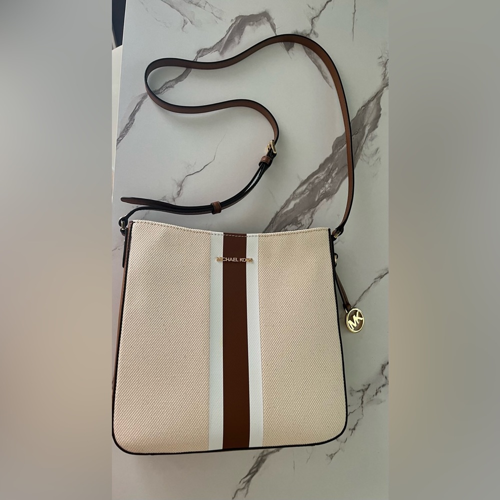 NWT!! Michael Kors Jet Set Travel Large Messenger Bag